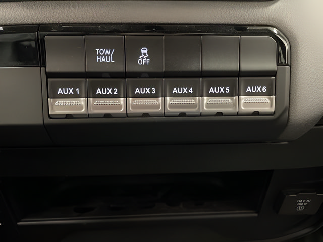 New 2024 RAM 2500 Tradesman w/ Chrome Appearance Group AWD/4WD image 27