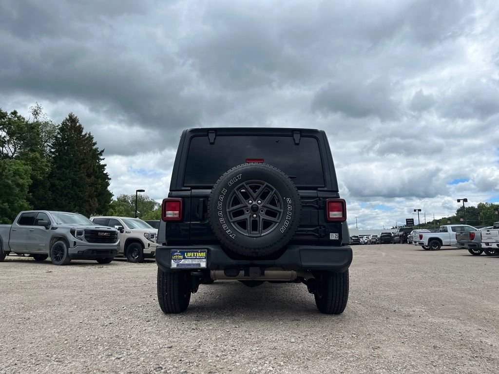 Used 2024 Jeep Wrangler Unlimited Sport AWD/4WD image 11