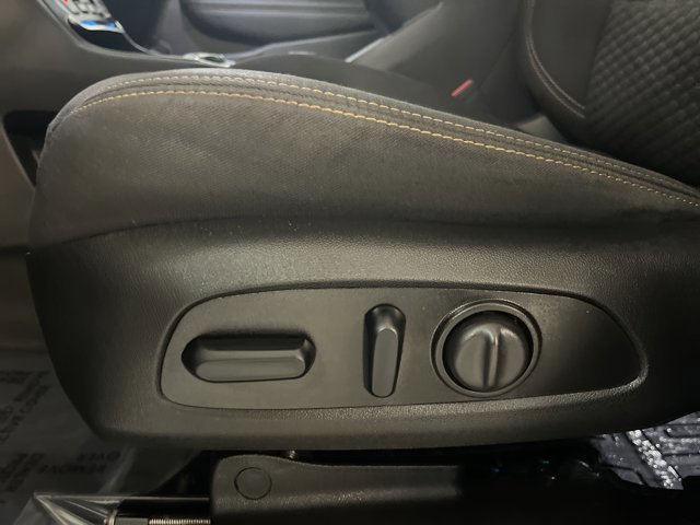 Used 2021 GMC Terrain SLE w/ Driver Convenience Package image 16