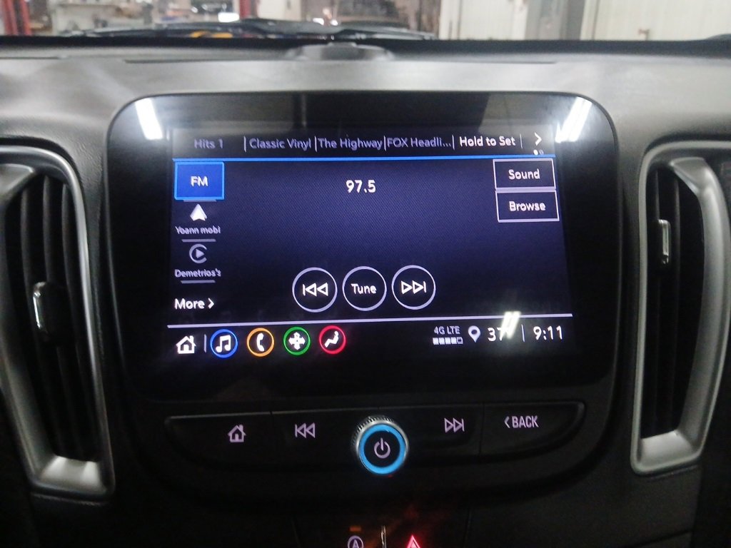 Used 2024 Chevrolet Malibu LT image 11