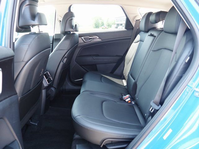 New 2026 Kia Sportage EX w/ EX Panorama Roof Package image 7