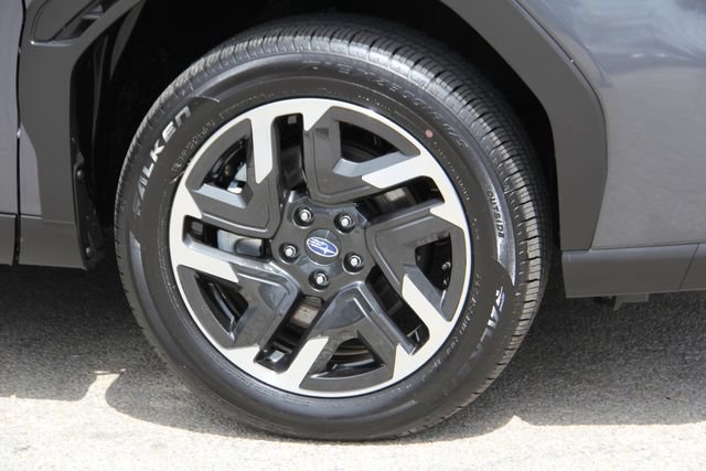 Used 2025 Subaru Forester Limited AWD/4WD image 14