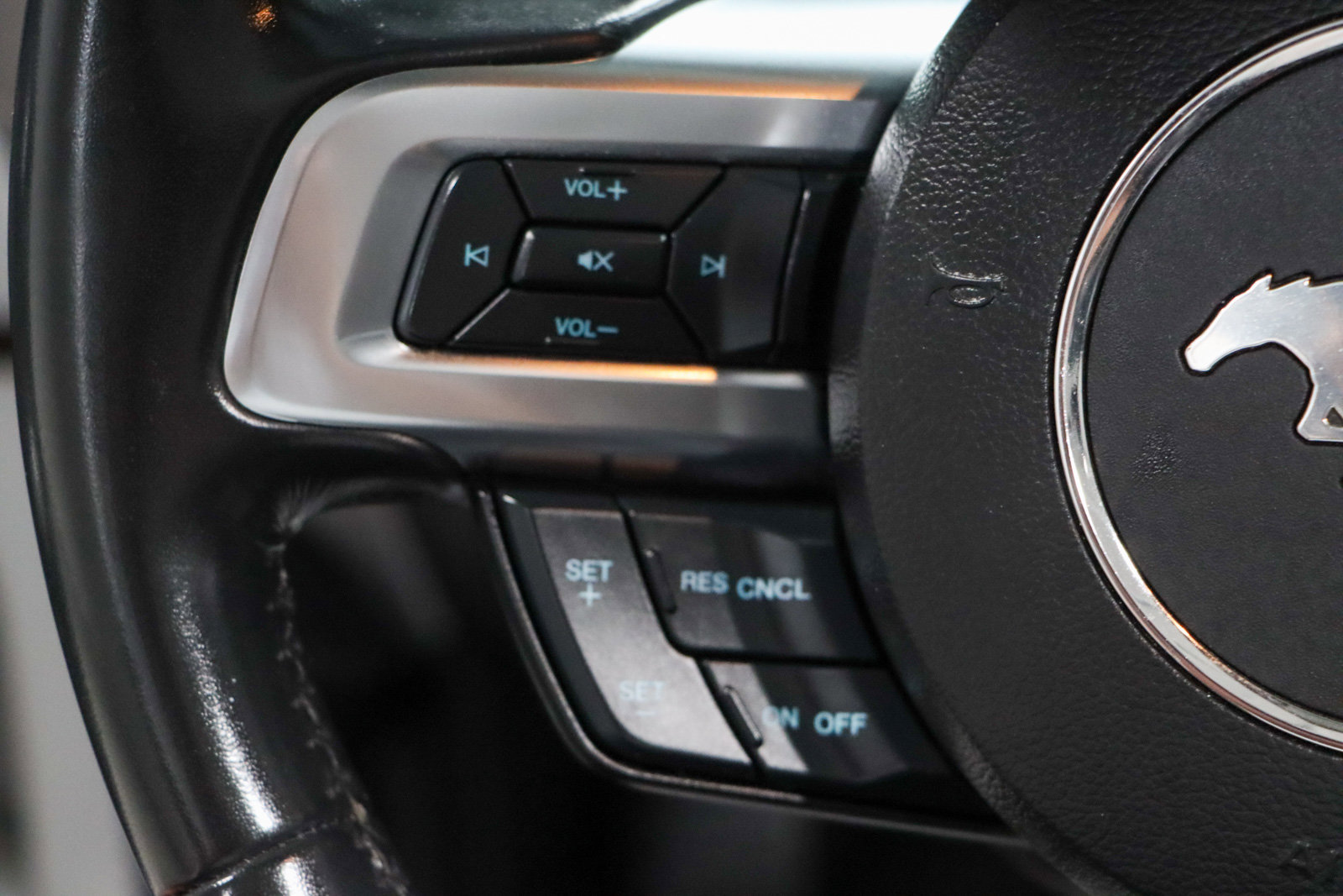 Used 2020 Ford Mustang Premium image 12