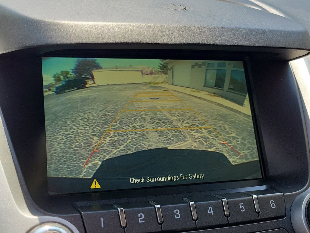 Used 2017 Chevrolet Equinox LT FWD image 25