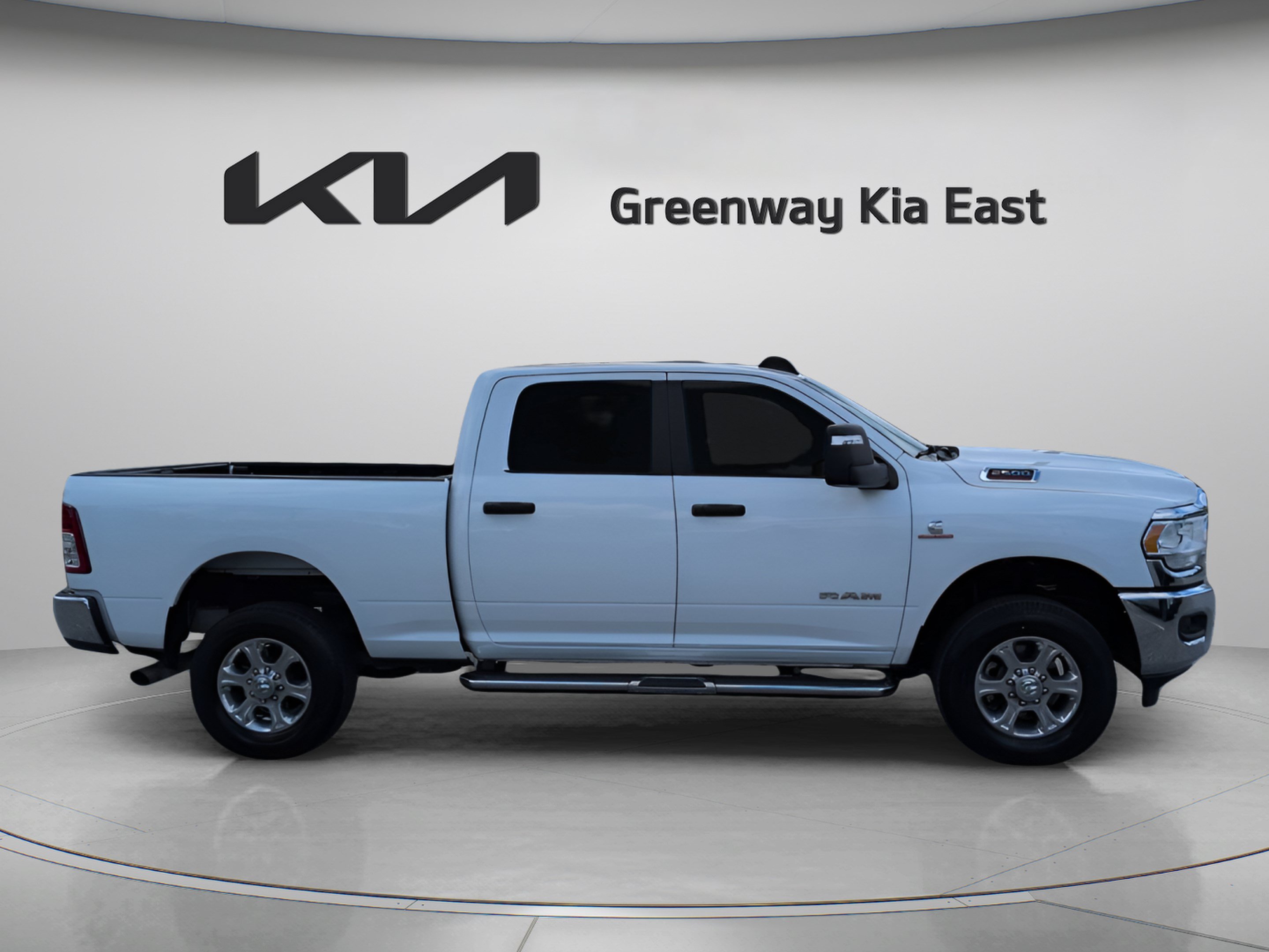 Used 2024 RAM 2500 Big Horn AWD/4WD image 5