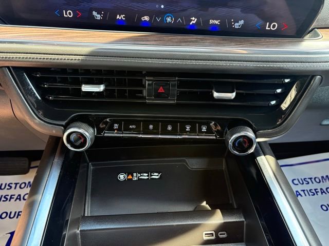 Used 2025 Chevrolet Tahoe Z71 AWD/4WD image 22