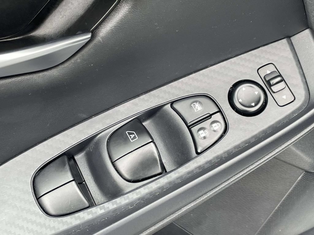 Used 2023 Nissan Sentra SV FWD image 14