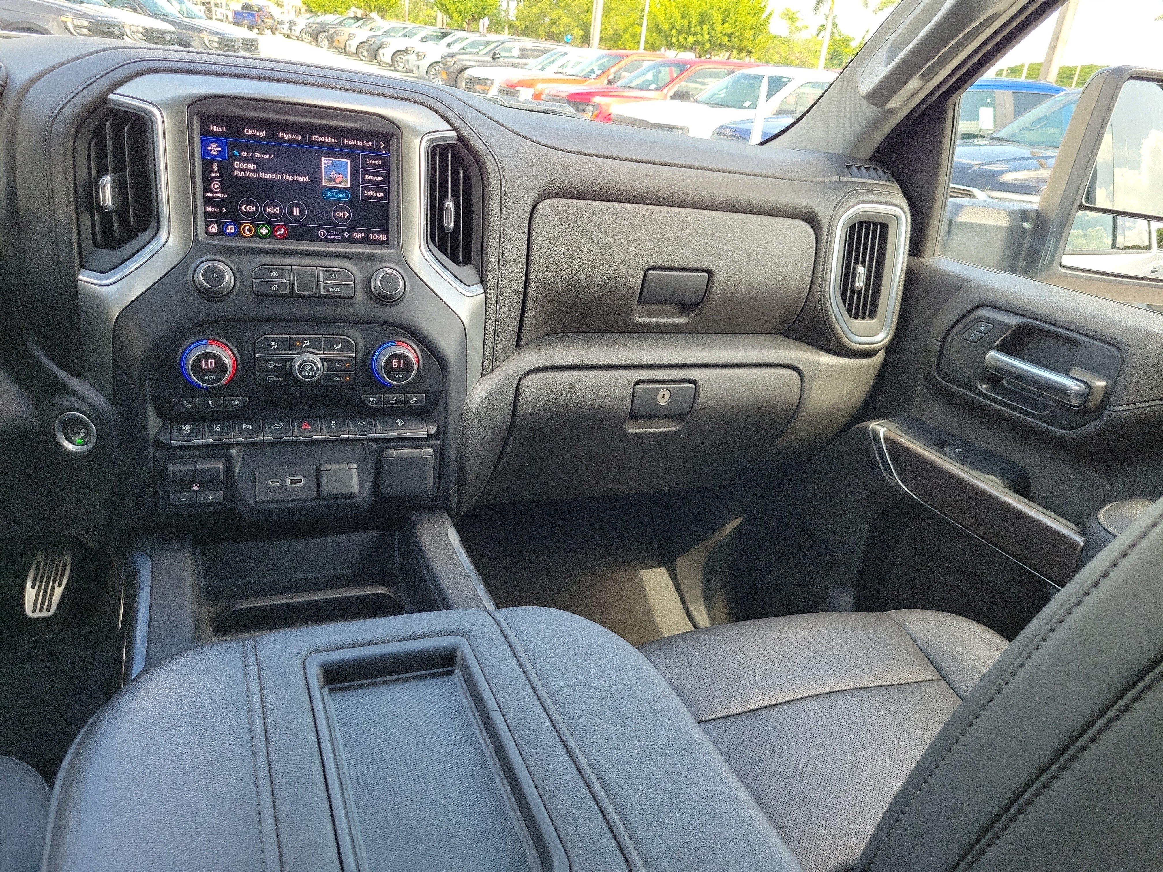 Used 2022 Chevrolet Silverado 2500 LTZ w/ LTZ Plus Package AWD/4WD image 15