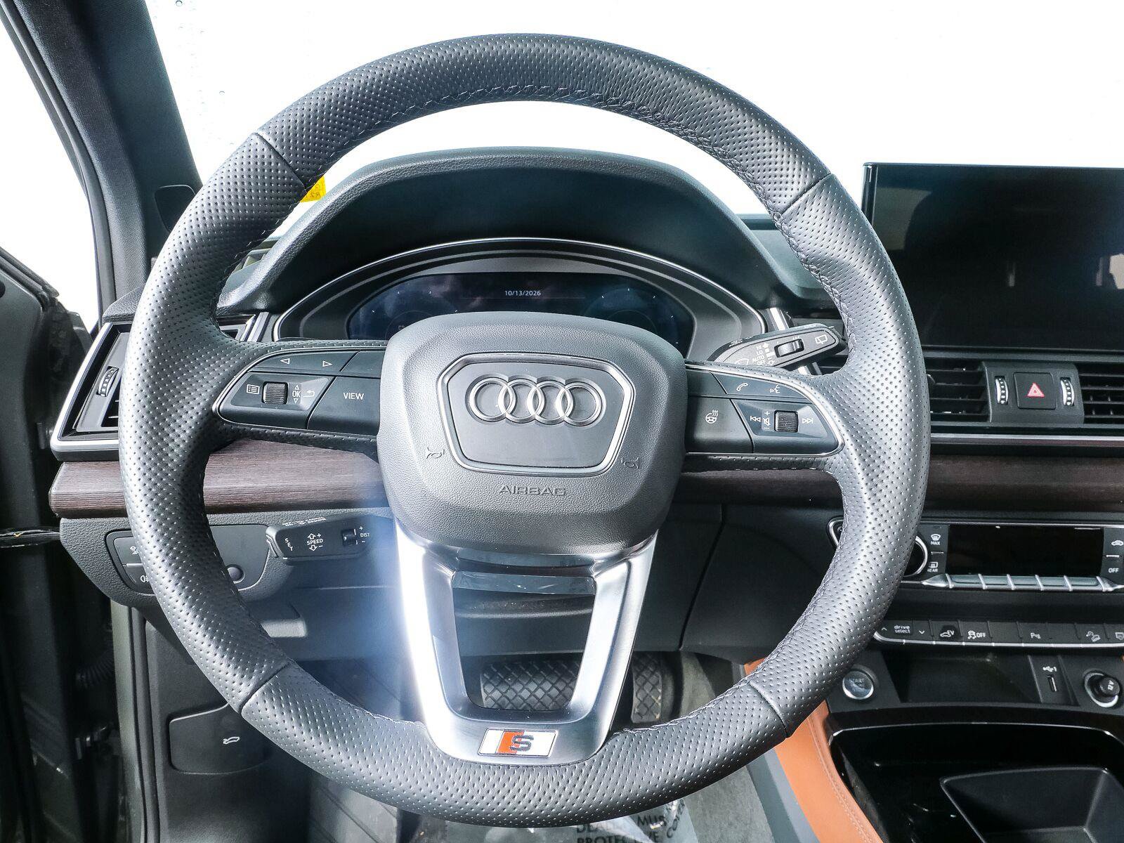 Used 2024 Audi Q5 e Premium Plus w/ Premium Plus Package AWD/4WD image 10