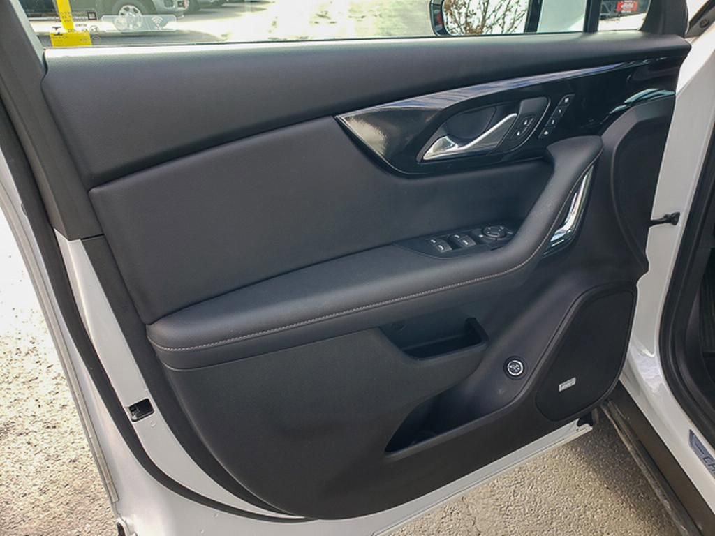 Used 2023 Chevrolet Blazer Premier w/ Enhanced Convenience Package image 9
