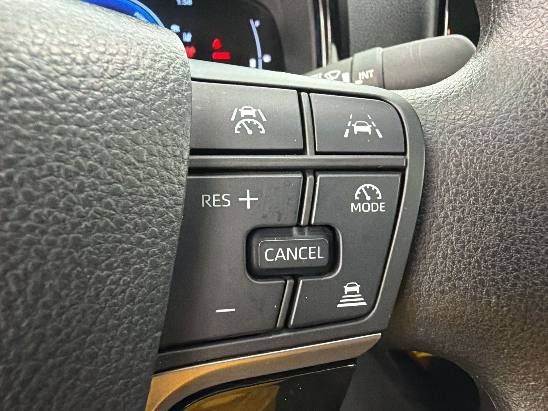 Used 2025 Toyota Camry LE FWD image 16