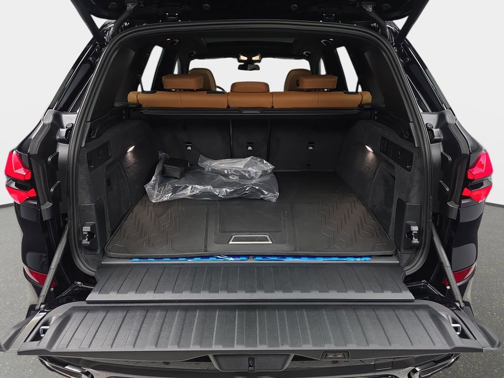 New 2026 BMW X5 xDrive50e w/ M Sport Package image 12
