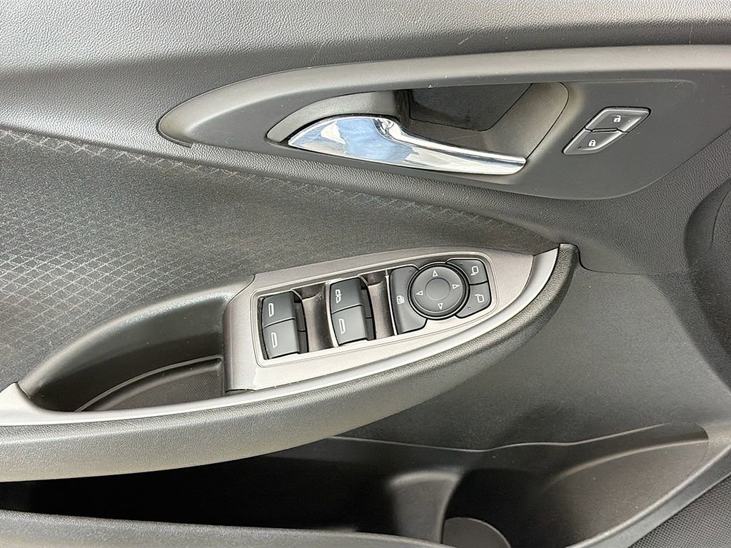 Used 2023 Chevrolet Malibu LT image 27