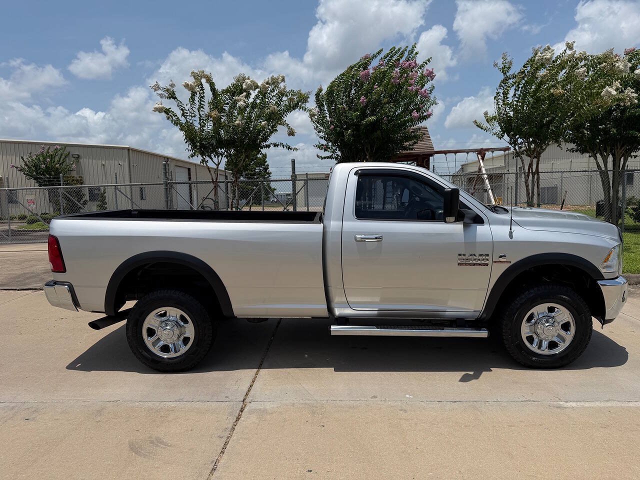 Used 2014 RAM 2500 SLT w/ Popular Equipment Group AWD/4WD image 46