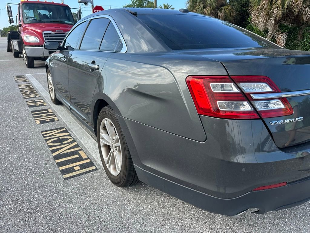 Used 2016 Ford Taurus SEL image 20