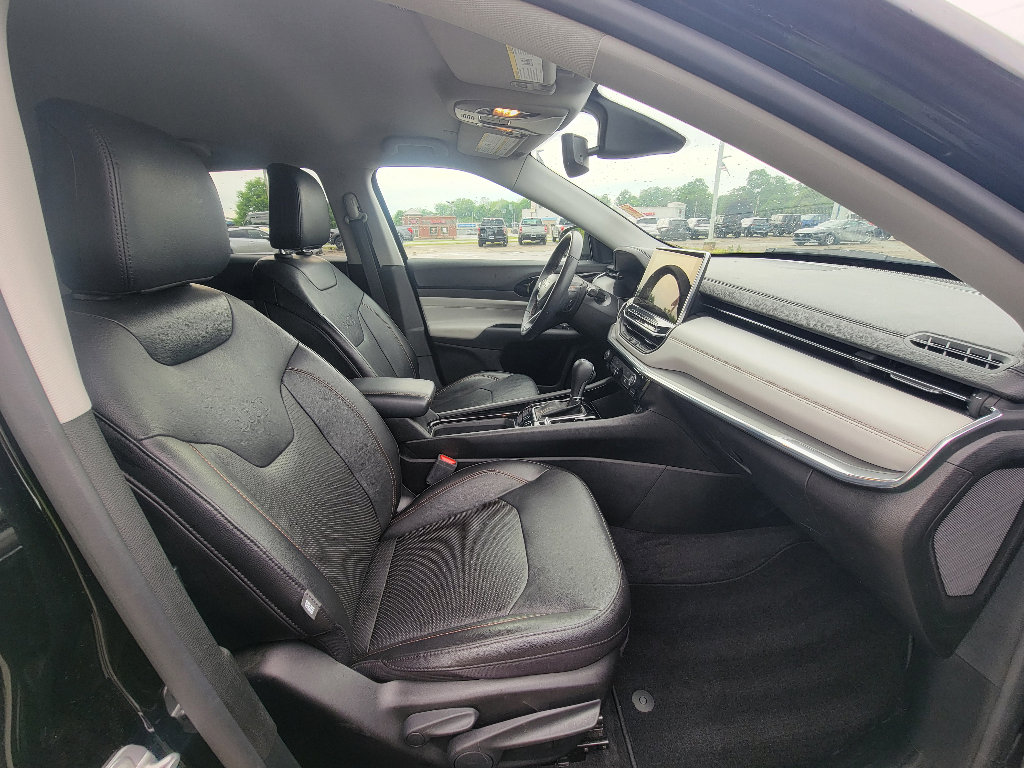 Used 2022 Jeep Compass Limited AWD/4WD image 33