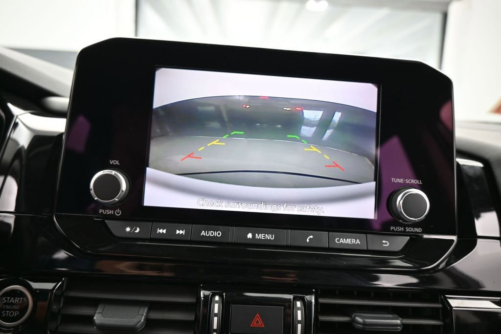 Used 2024 Nissan Pathfinder SV FWD image 19