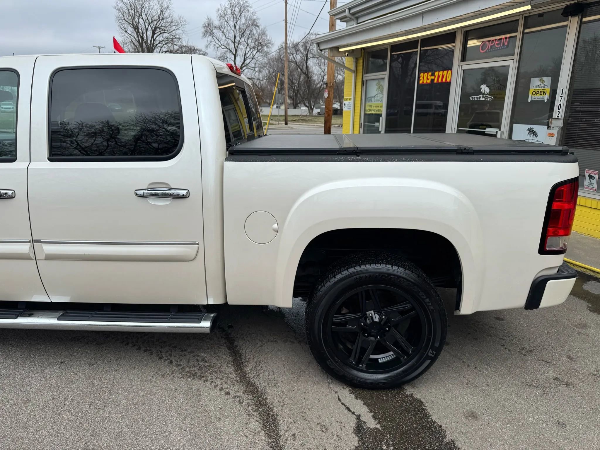 Used 2011 GMC Sierra 1500 Denali image 5