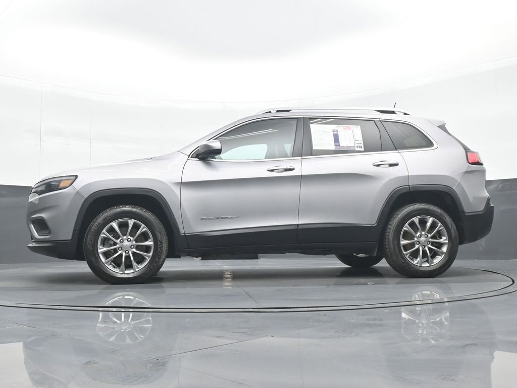 Used 2019 Jeep Cherokee Latitude Plus w/ Cold Weather Group AWD/4WD image 27