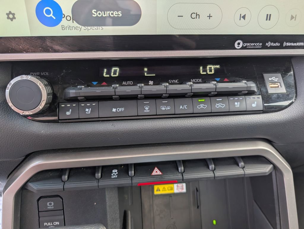 Used 2023 Toyota Tundra Limited w/ Power Package image 17