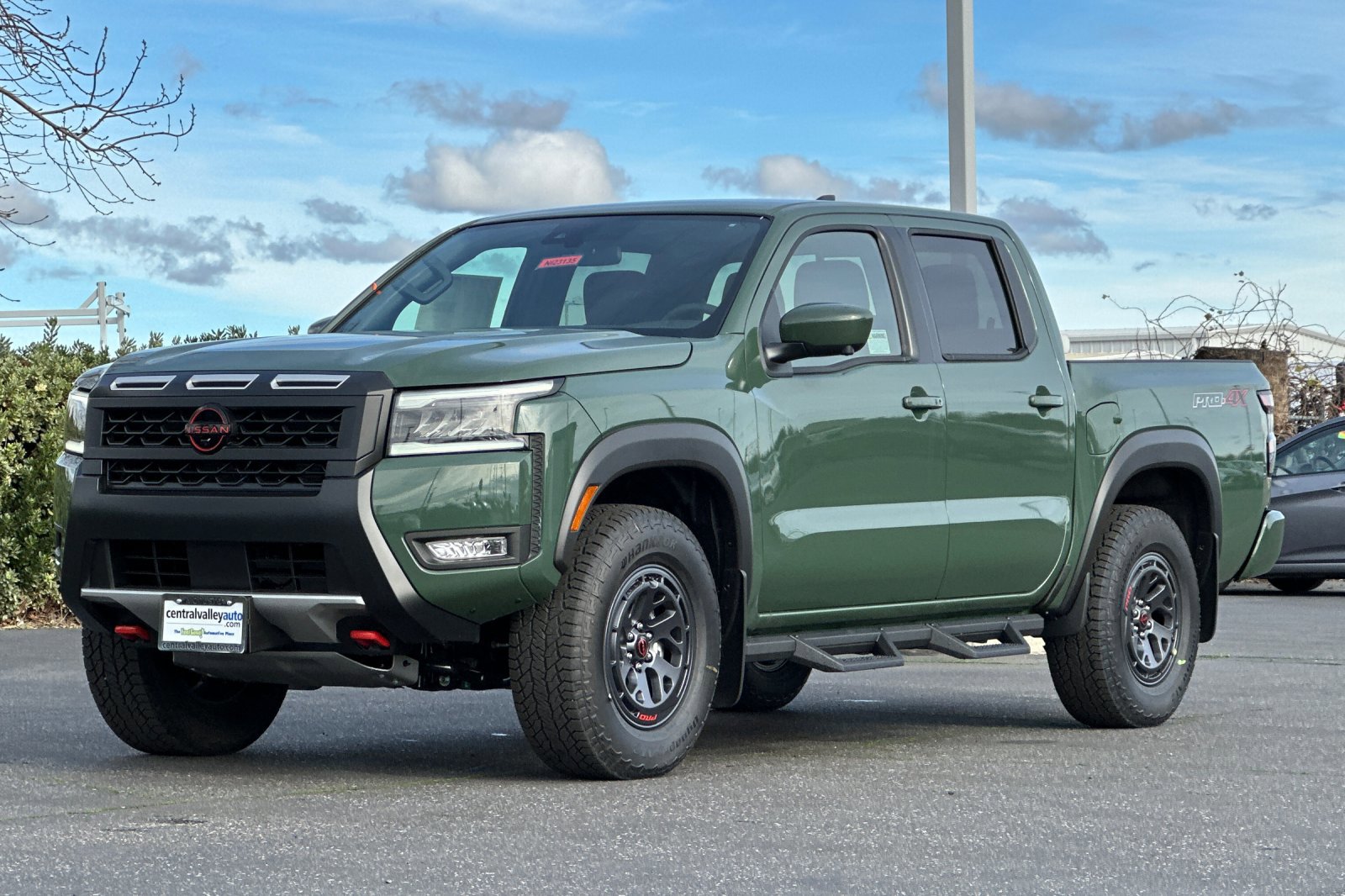 New 2026 Nissan Frontier PRO-4X w/ Pro-4x Convenience Package image 8