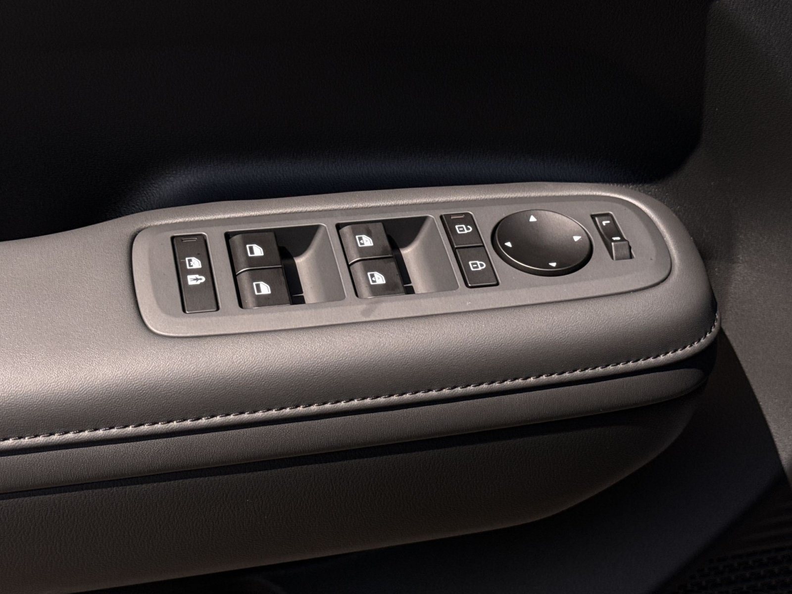 New 2027 Hyundai Santa Fe SEL FWD image 15