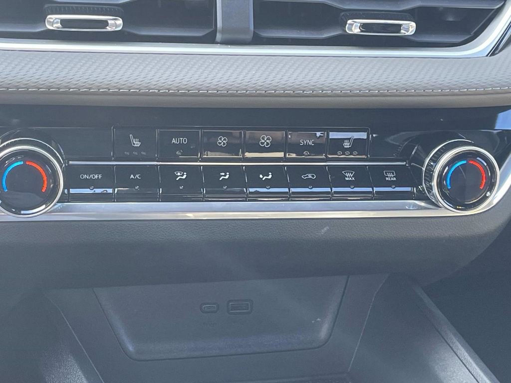 New 2026 Chevrolet Equinox LT w/ Convenience Package II image 22