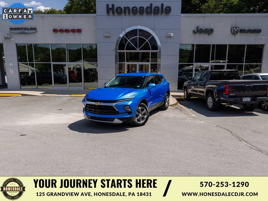 Used 2026 Chevrolet Blazer LT AWD/4WD image 1