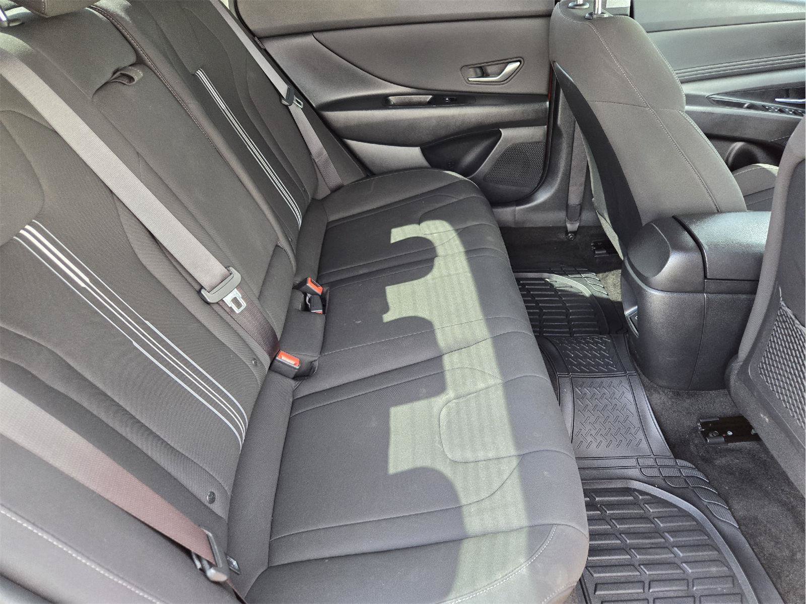 Used 2024 Hyundai Elantra SEL w/ Convenience Package FWD image 29