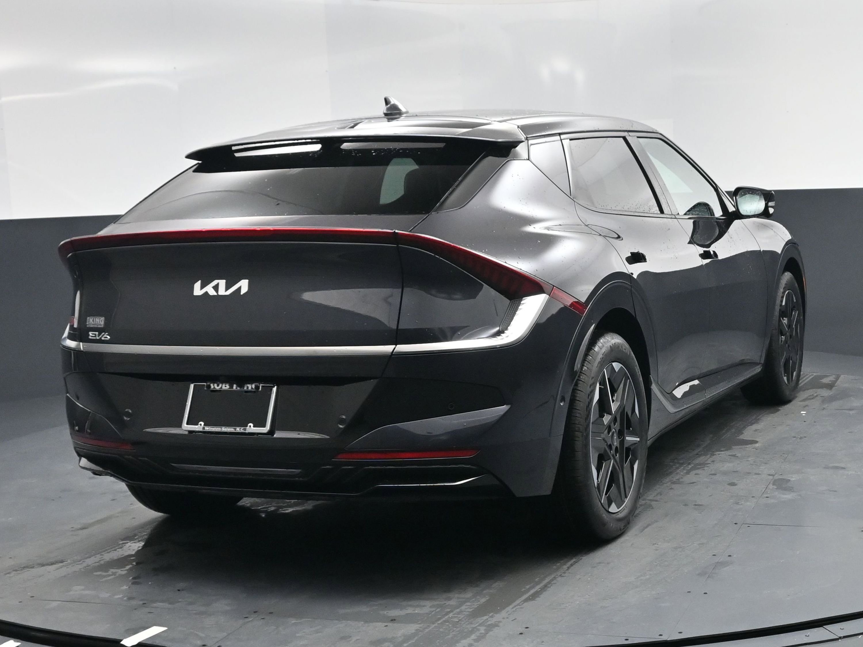 New 2025 Kia EV6 Wind image 10