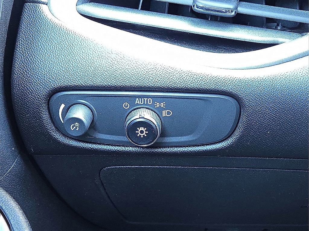 Used 2024 Chevrolet Malibu LT image 24