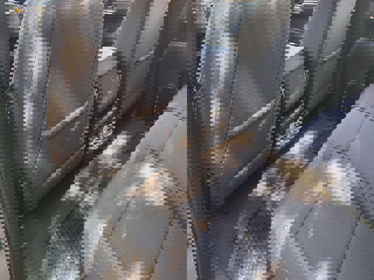 Used 2024 Chevrolet Silverado 1500 LT image 18