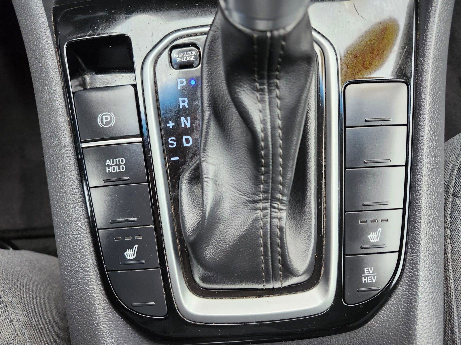 Used 2021 Hyundai Ioniq SE image 23