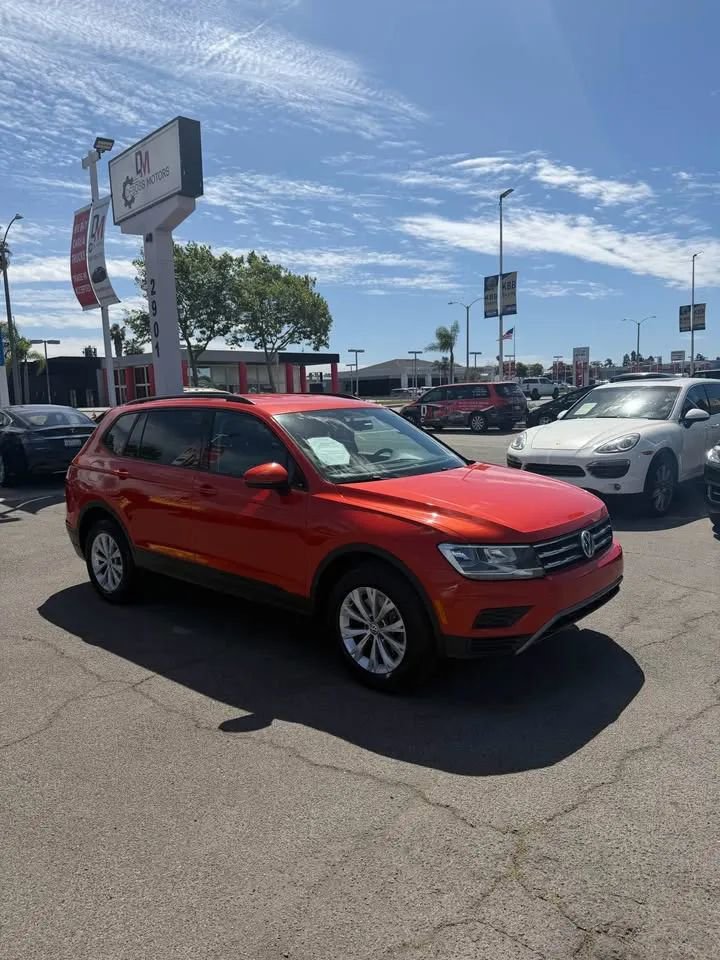 Used 2018 Volkswagen Tiguan S FWD image 3