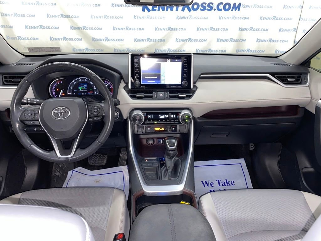 Used 2019 Toyota RAV4 Limited w/ Cold Weather Package FWD image 15