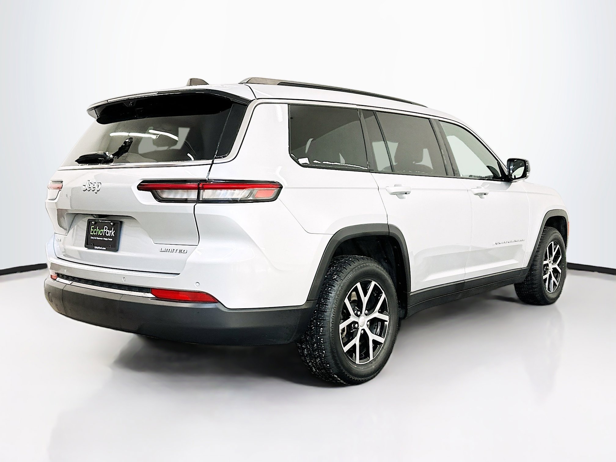 Used 2024 Jeep Grand Cherokee L Limited w/ Luxury Tech Group II image 9