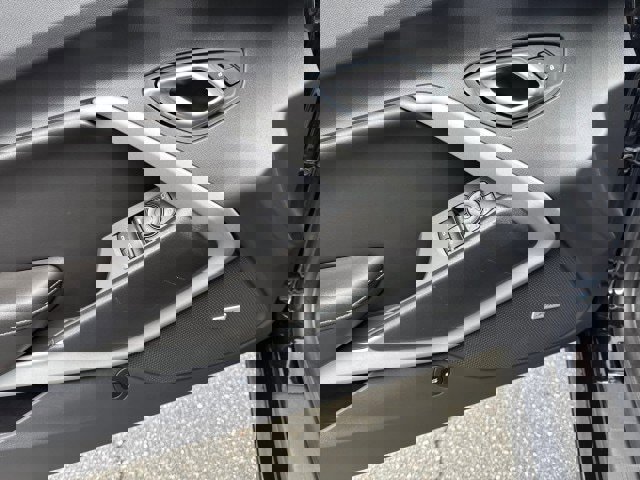 Used 2023 Chevrolet Camaro LT w/ Technology Package image 10