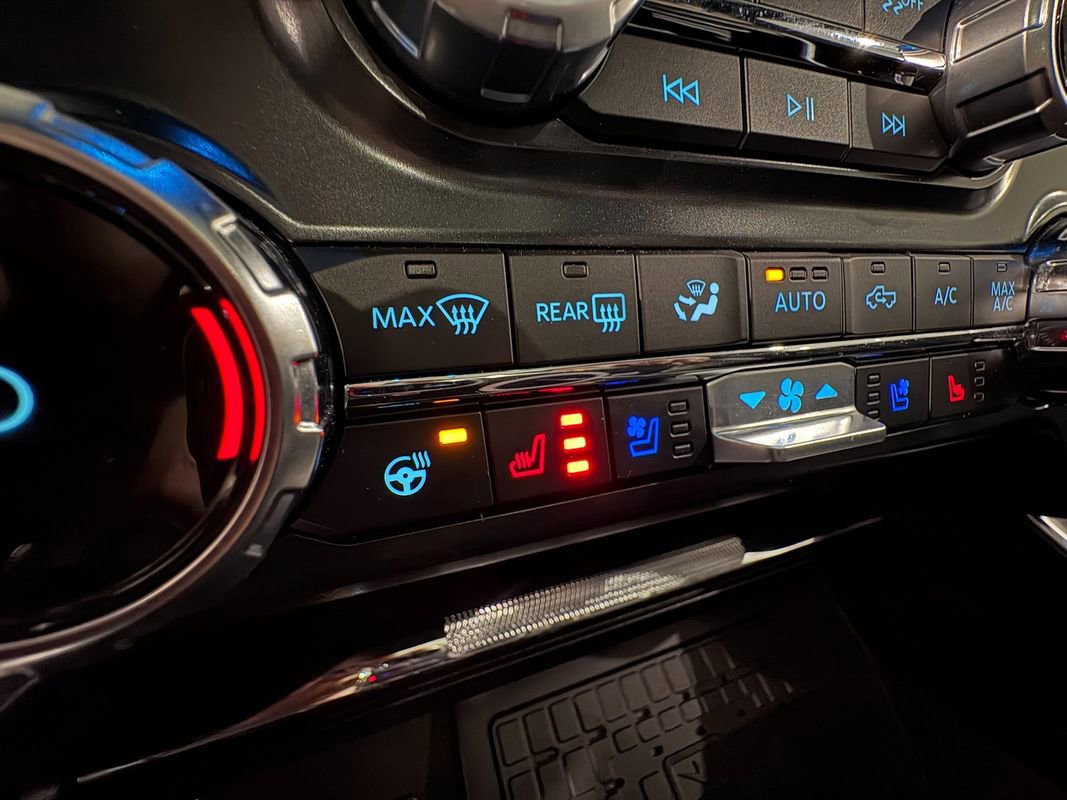 Used 2025 Ford F150 Raptor image 22