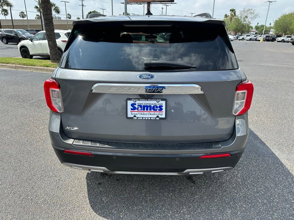 Certified 2022 Ford Explorer XLT w/ Equipment Group 202A RWD image 5