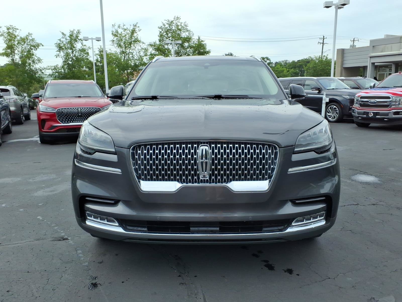 Used 2020 Lincoln Aviator Reserve w/ Equipment Group 201A AWD/4WD image 2
