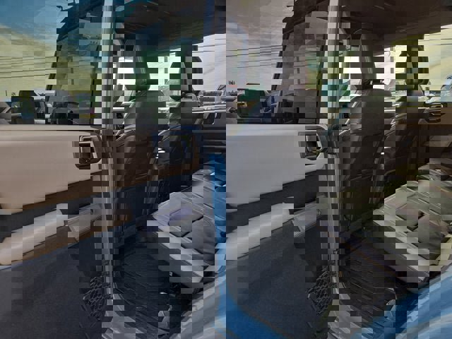 Used 2022 Ford Bronco Wildtrak image 11