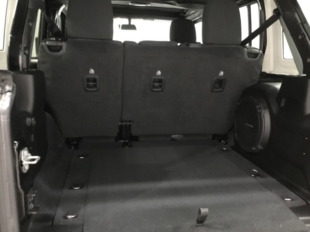 Used 2022 Jeep Wrangler Unlimited Sport image 16