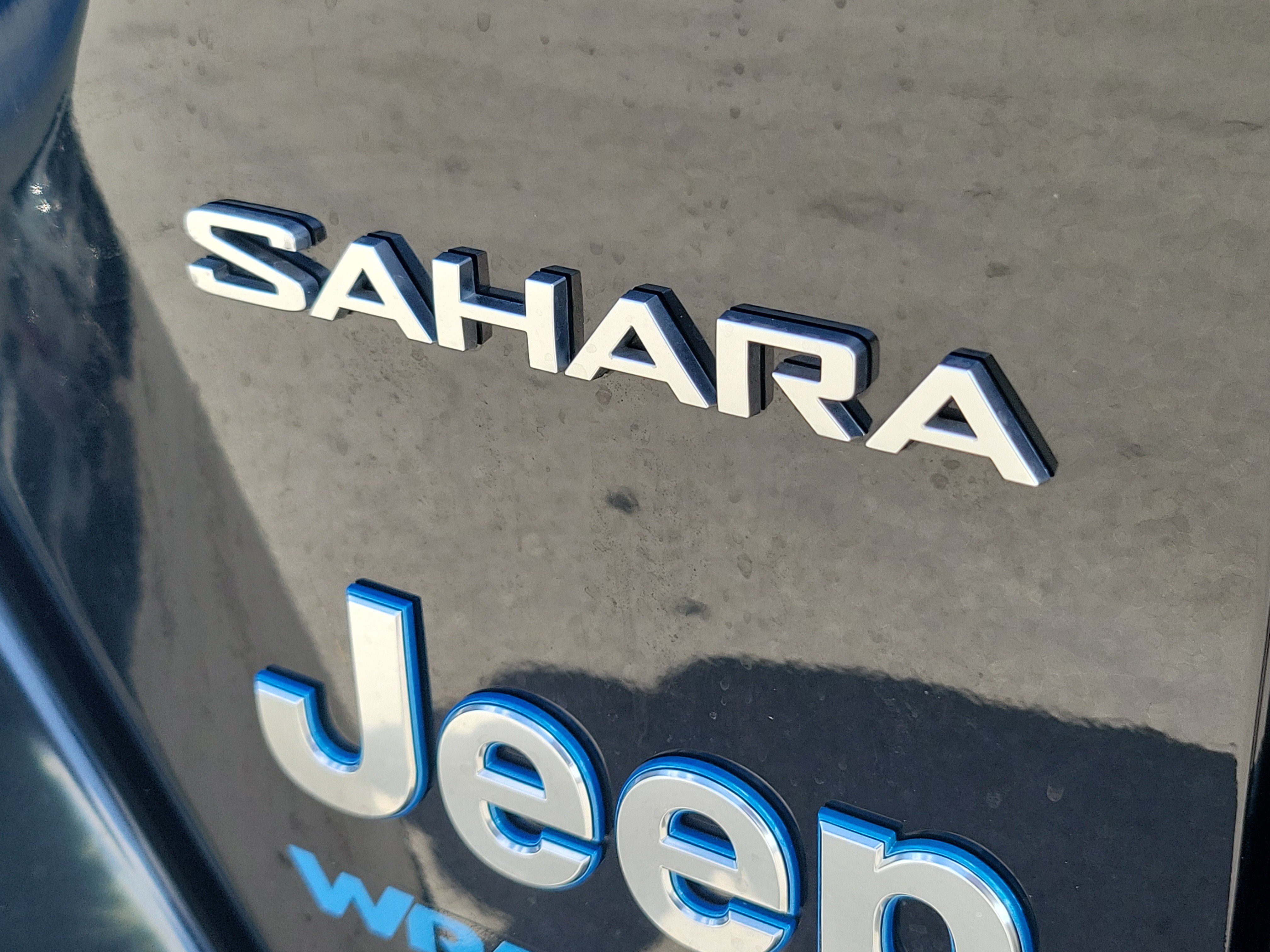 Used 2022 Jeep Wrangler Unlimited Sahara w/ Safety Group AWD/4WD image 30