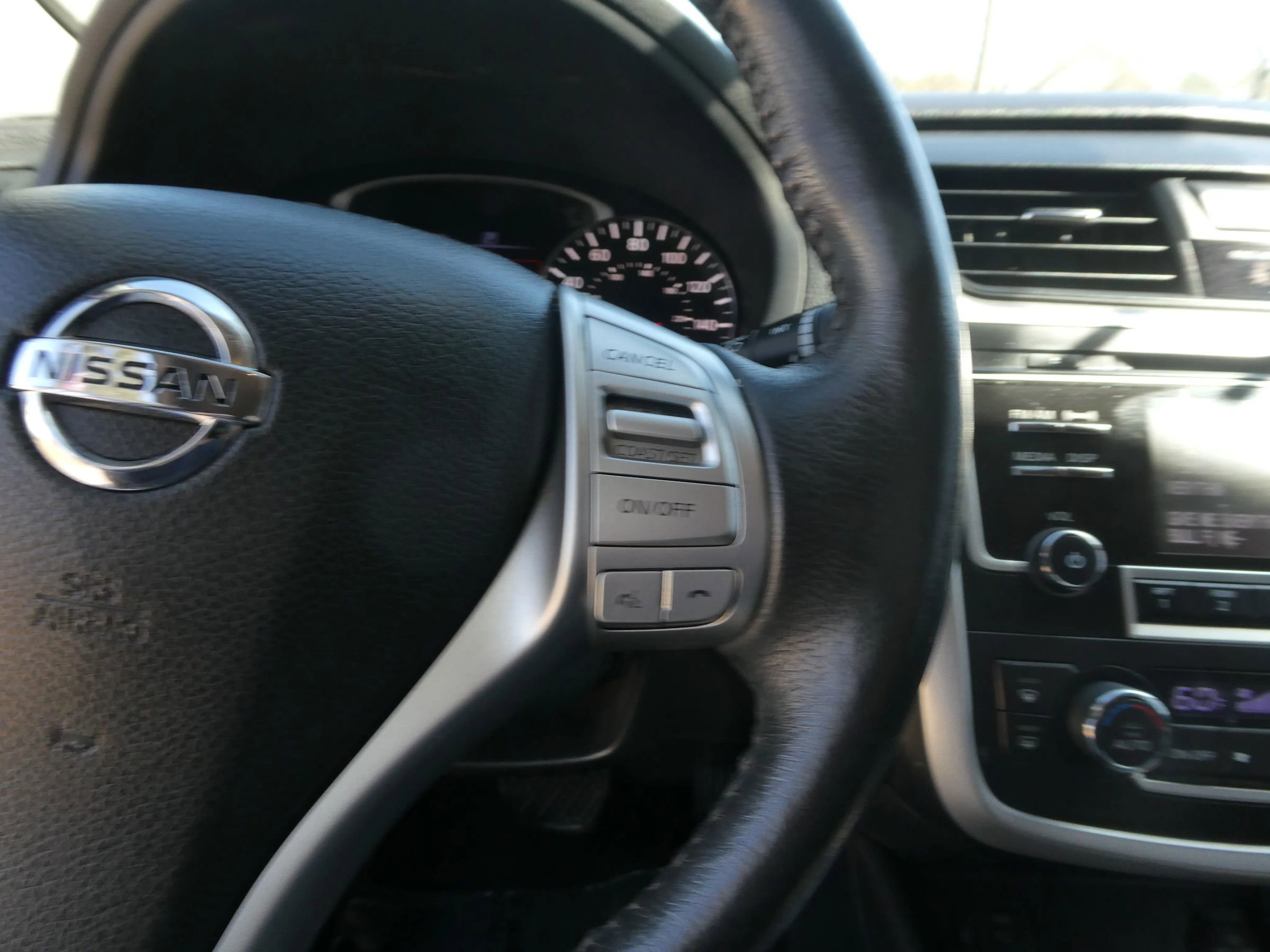 Used 2016 Nissan Altima 2.5 SL FWD image 19