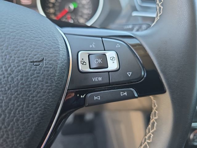 Used 2021 Volkswagen Tiguan SE image 18