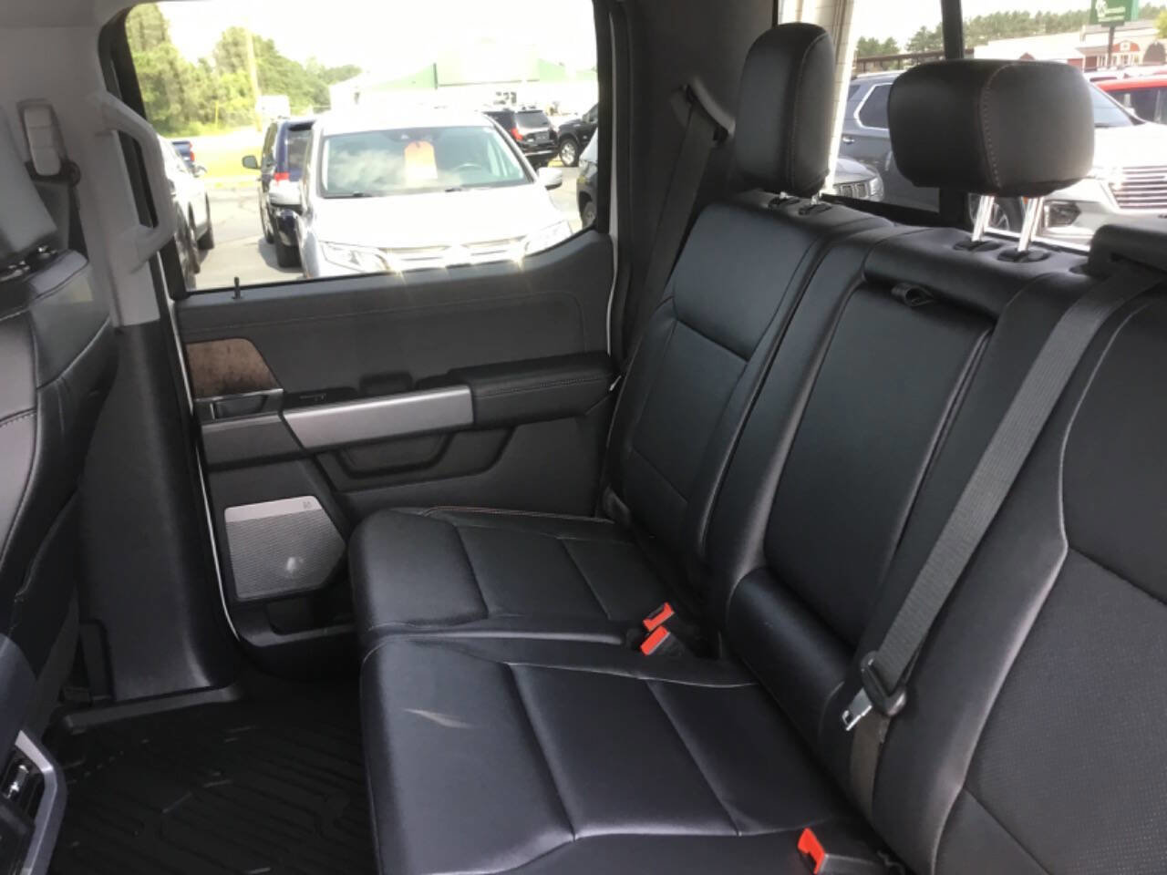 Used 2024 Ford F550 4x4 Crew Cab Super Duty image 7