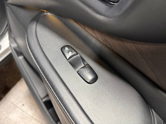 Used 2019 Nissan Murano Platinum w/ Cargo Package image 26