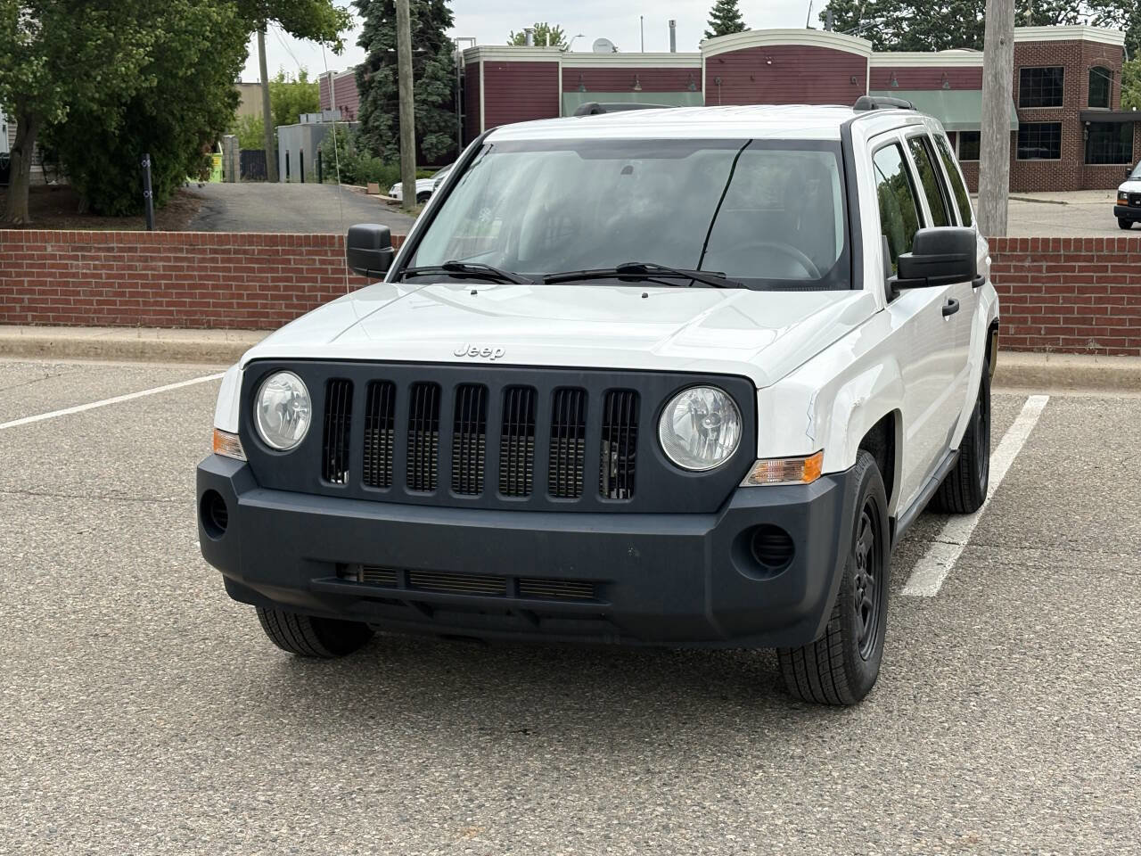 Used 2009 Jeep Patriot Sport FWD image 4