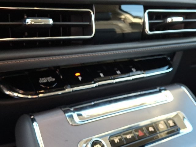 New 2026 Lincoln Aviator AWD image 13
