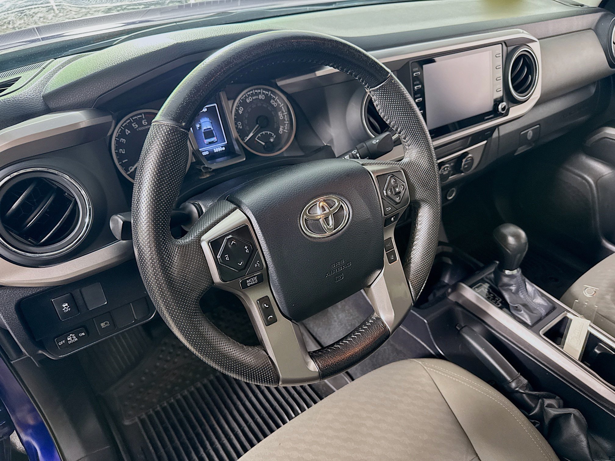 Used 2023 Toyota Tacoma SR5 AWD/4WD image 11